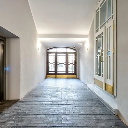 Piekny Klasyczny Apartament W Centrum Poznania *