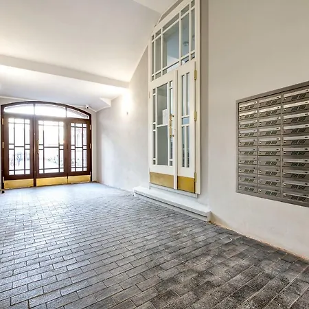 Daire Piekny Klasyczny Apartament W Centrum Poznania *